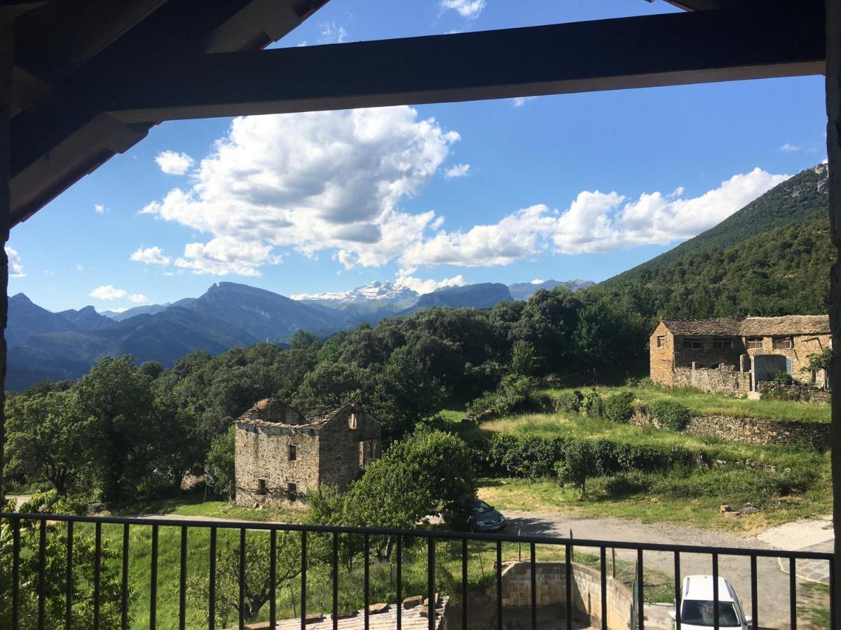 Apartamentos Bajo Pena Apartamentos Sanlorien El Pueyo de Araguás Kültér fotó